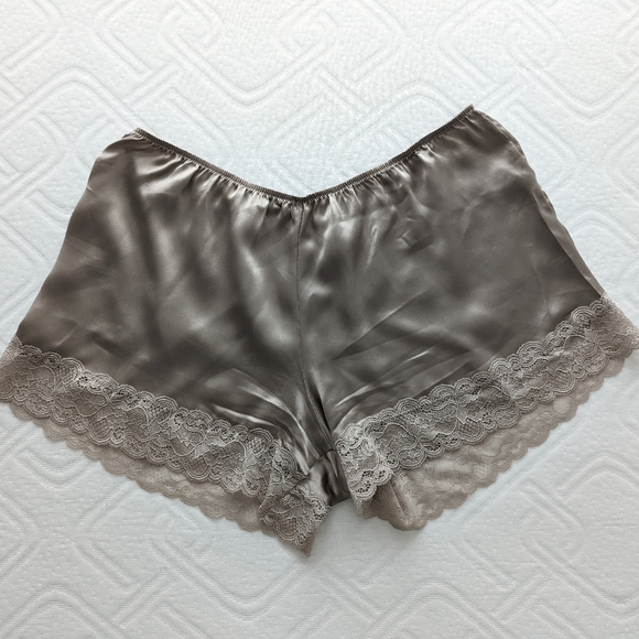 Pajama Set - Picture 4 of 6